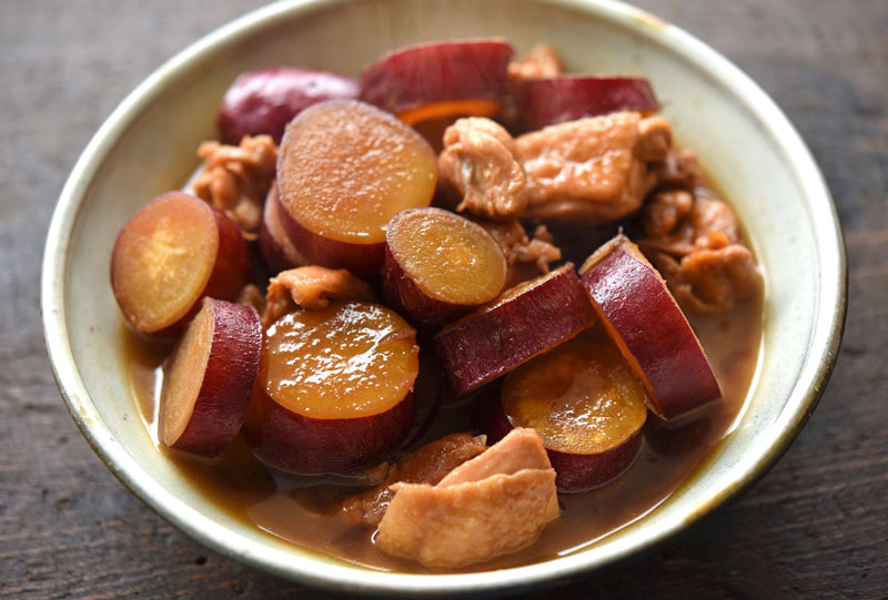 さつまいもの絶品おかず 鶏肉とさつまいもの煮物レシピ 白ごはん Com