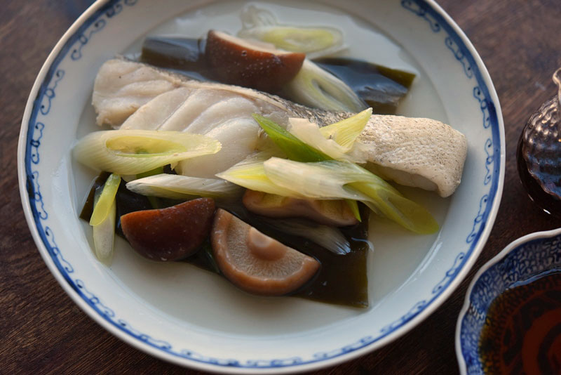 タラや鯛など白身魚の酒蒸しの基本 レシピ 白ごはん Com
