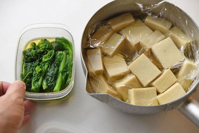 菜の花お浸しと高野豆腐煮物