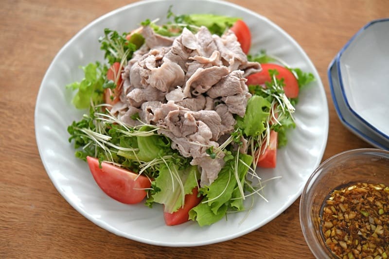 豚しゃぶサラダの出来上がり