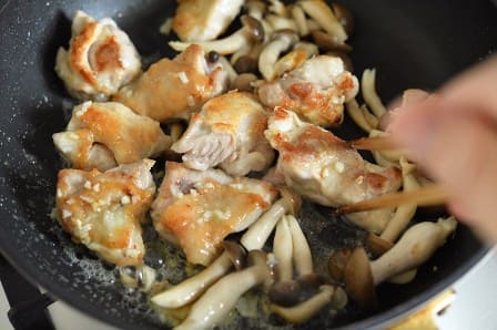 全体を炒め合わせる