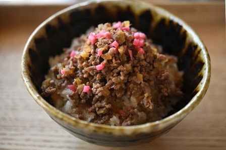 そぼろ牛丼