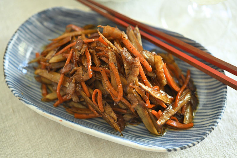 ごぼうとベーコンのきんぴらの写真