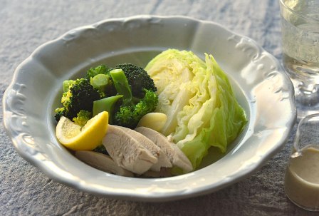 野菜と鶏ささみの温サラダ