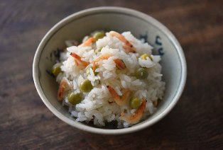 桜えびと豆の炊き込みご飯