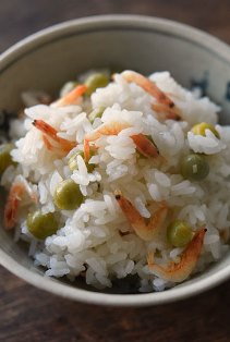 桜えびと豆の炊き込みご飯