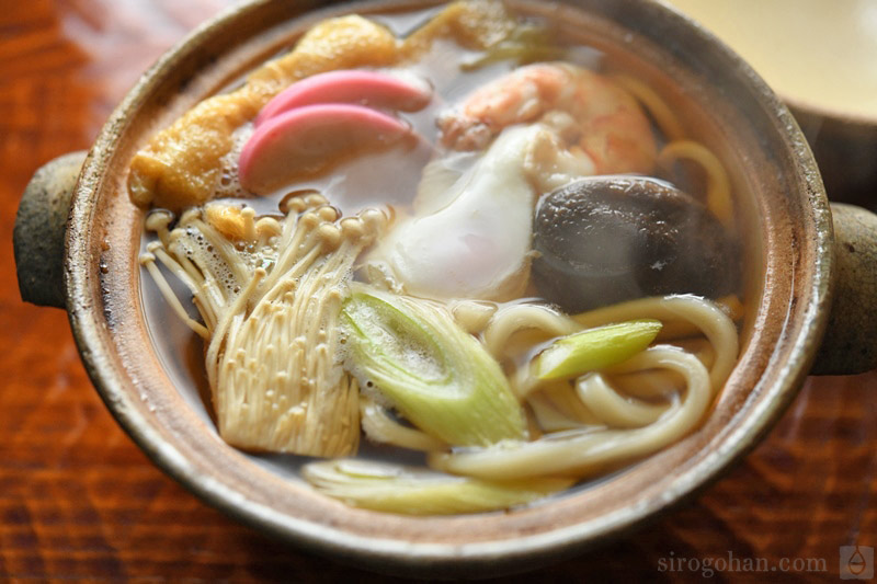 鍋焼きうどんの写真