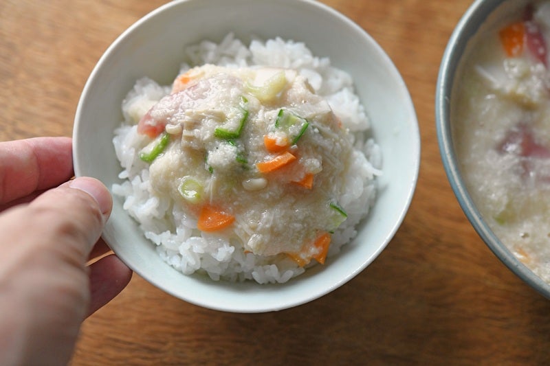 五目とろろご飯の写真