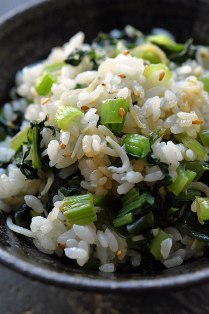 小松菜としらすの混ぜご飯の写真