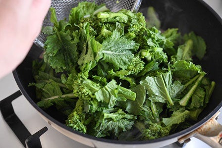 菜の花のつぼみ側を追加する