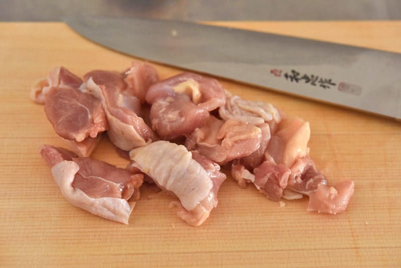 カットされた鶏肉
