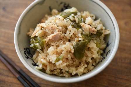 ピーマンとツナの炊き込みご飯