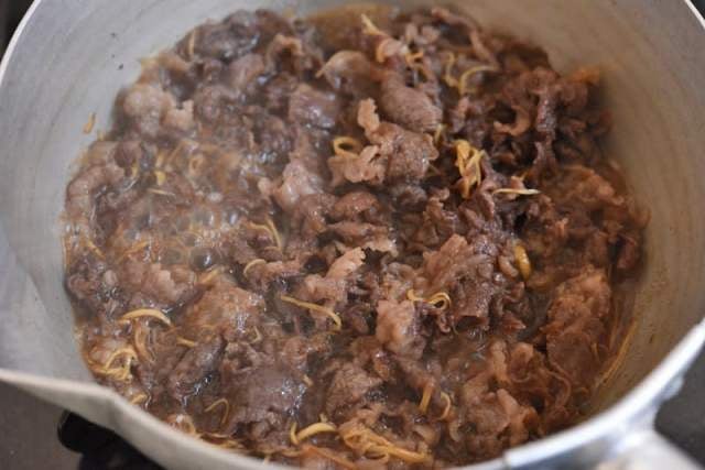 ぐつぐつ煮る鍋の中の状態