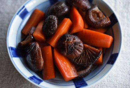 椎茸とにんじんの煮物