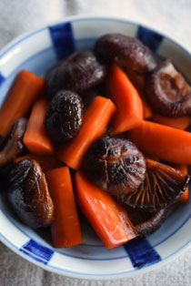 椎茸とにんじんの煮物