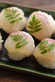 鯛の手まり寿司の写真